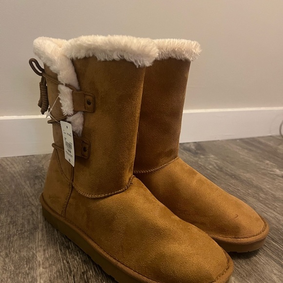 NEW  like Ugg Boots - Picture 1 of 7